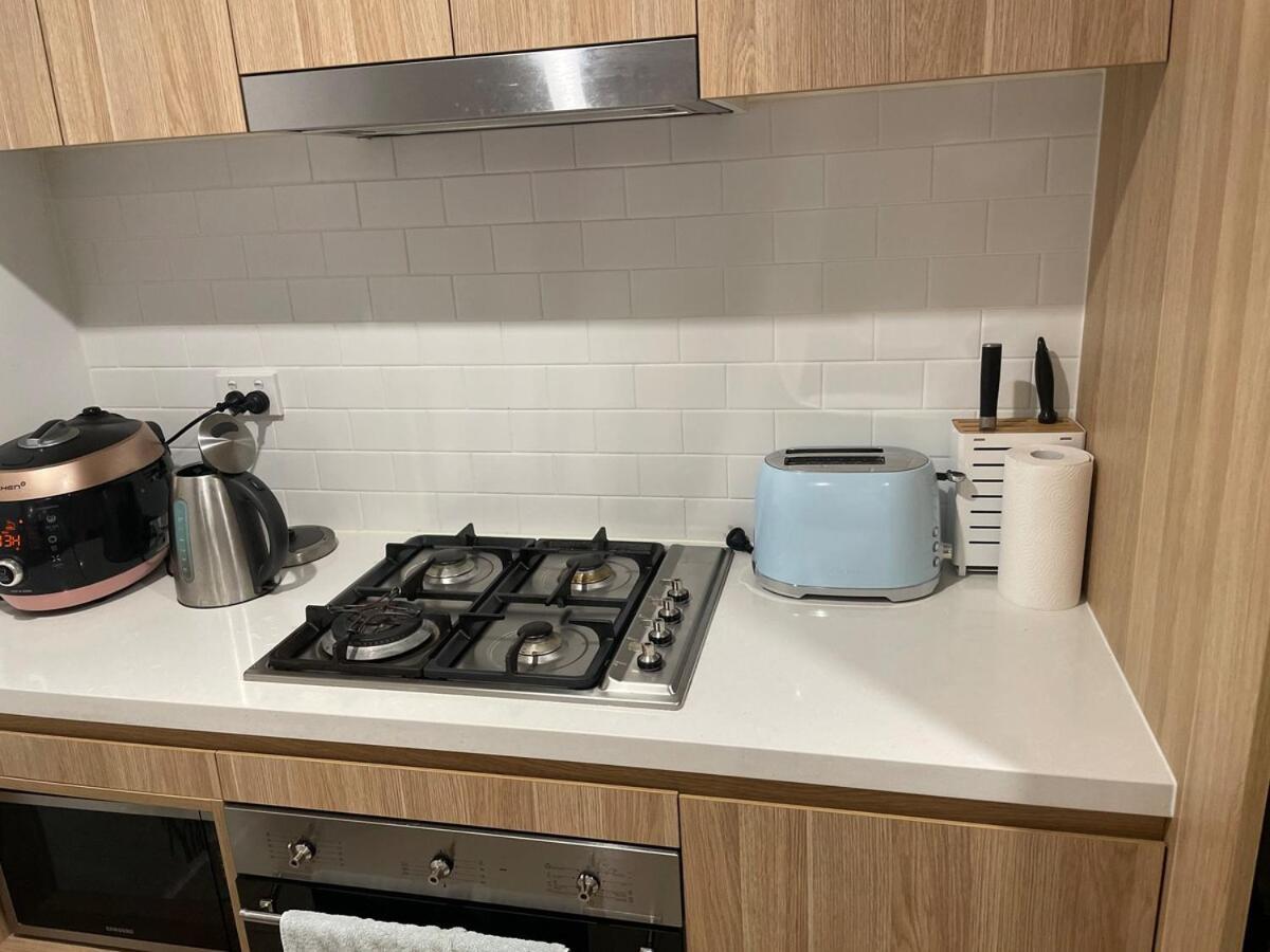 Shared Modern Near Airport Apartment